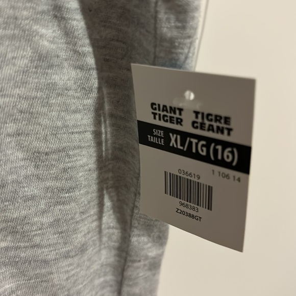 Heartbreaker Valentines Graphic Tee - NWT - Picture 4 of 5